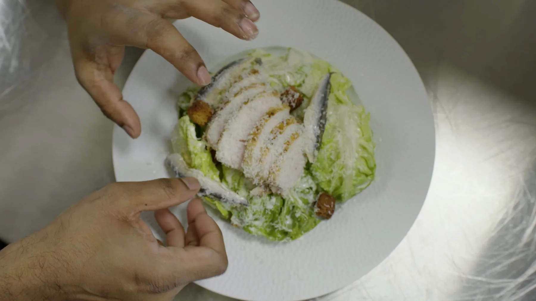 Benugo work hygiene safety learning video food preparation still