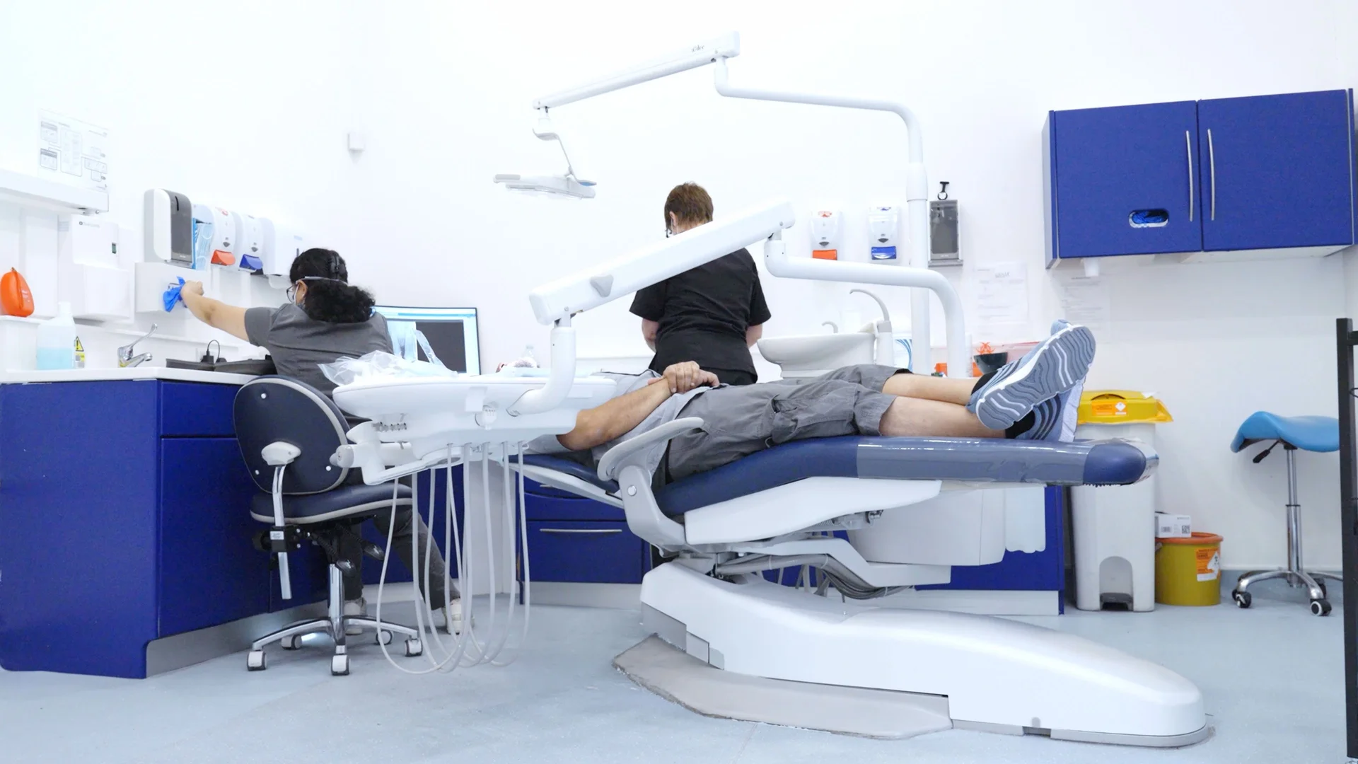Wide view of a Genix Healthcare dental surgery during an appointment