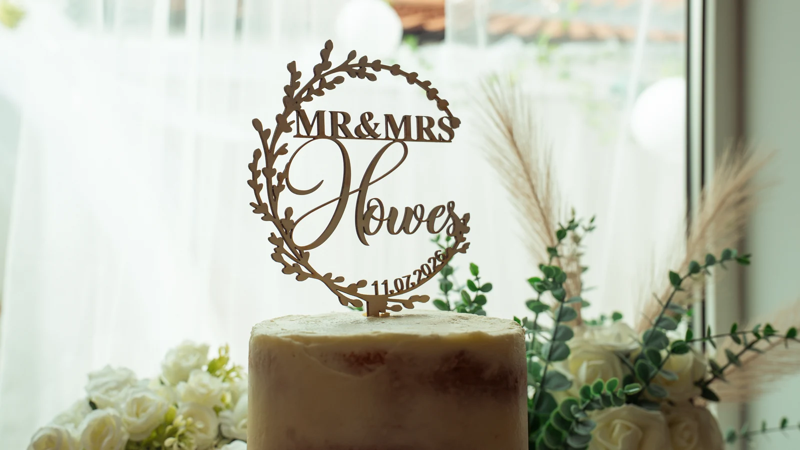 Ferguson and Howes wedding cake detail
