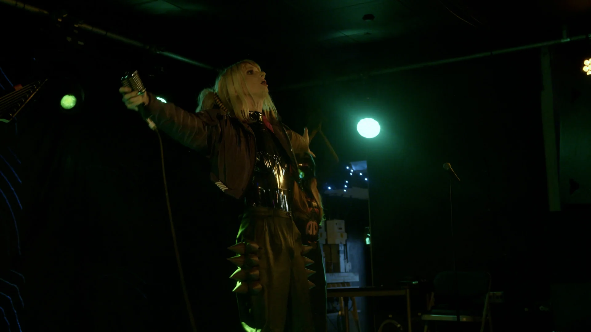 Monarkki live performance detail