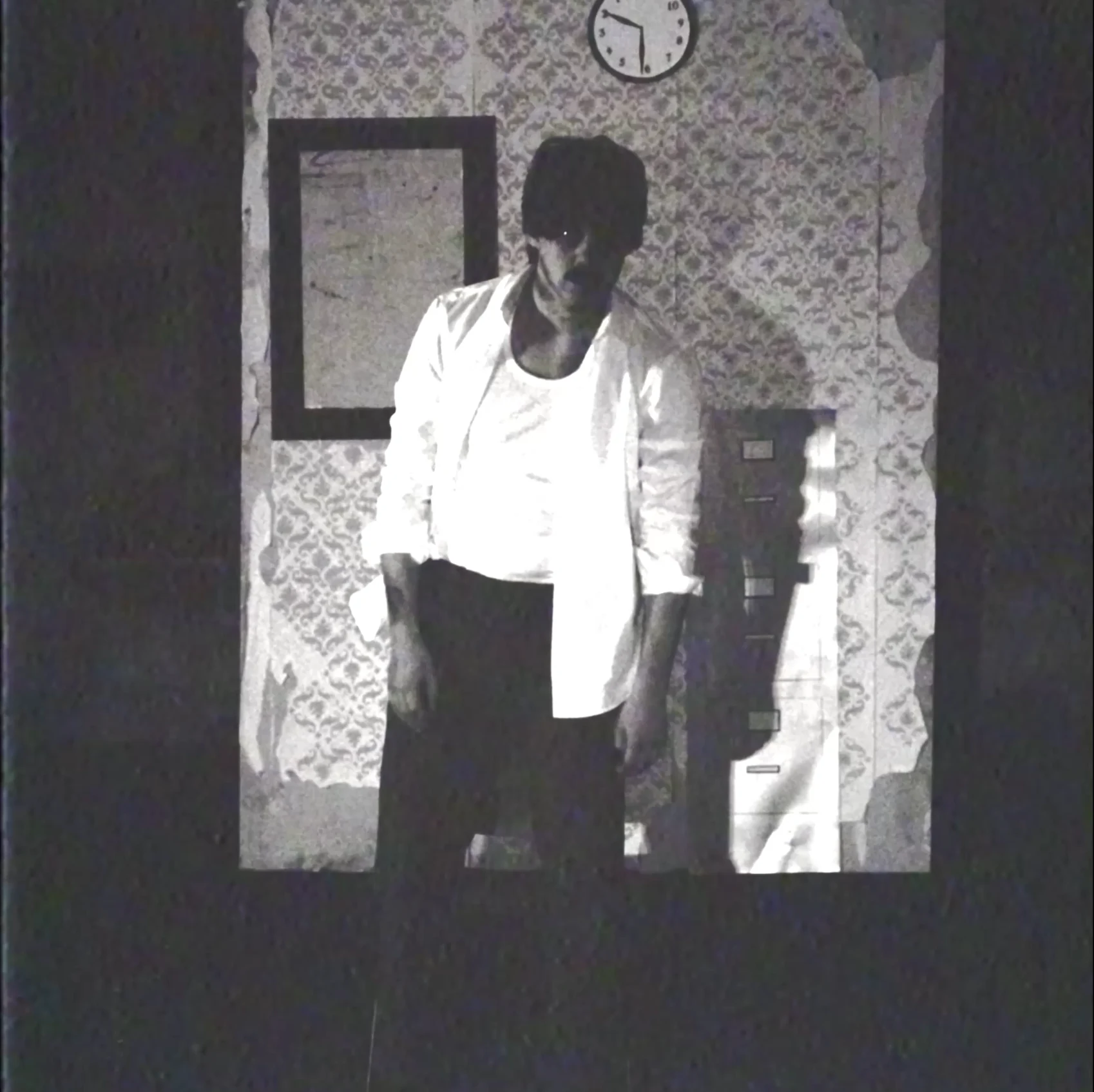 Answer The Telephone v7.1 square still with Elizabeth and Adam during the experiment